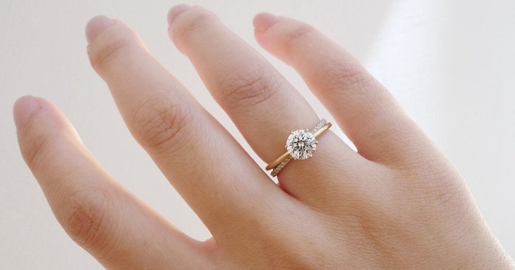 Want to buy an engagement ring while working on a budget? Here is how to engagement ring